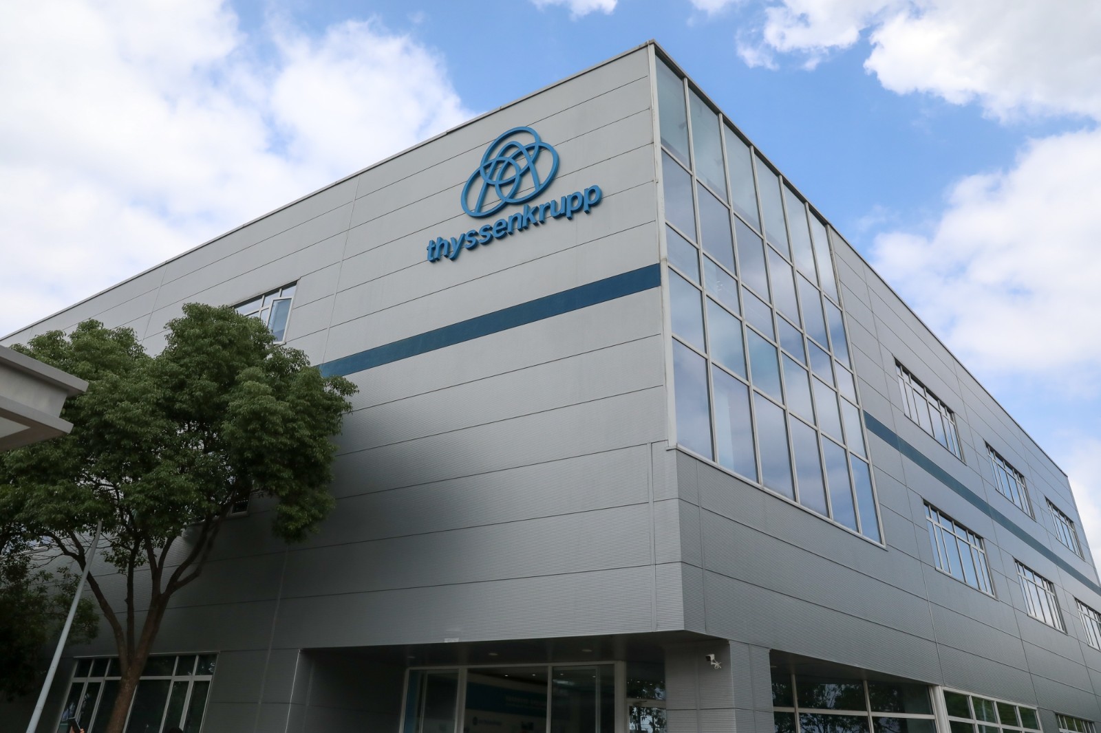 /slgw/images/2b1ace6e7468220f889164b4c5268c64.jpg 05093428l7dg.jpg